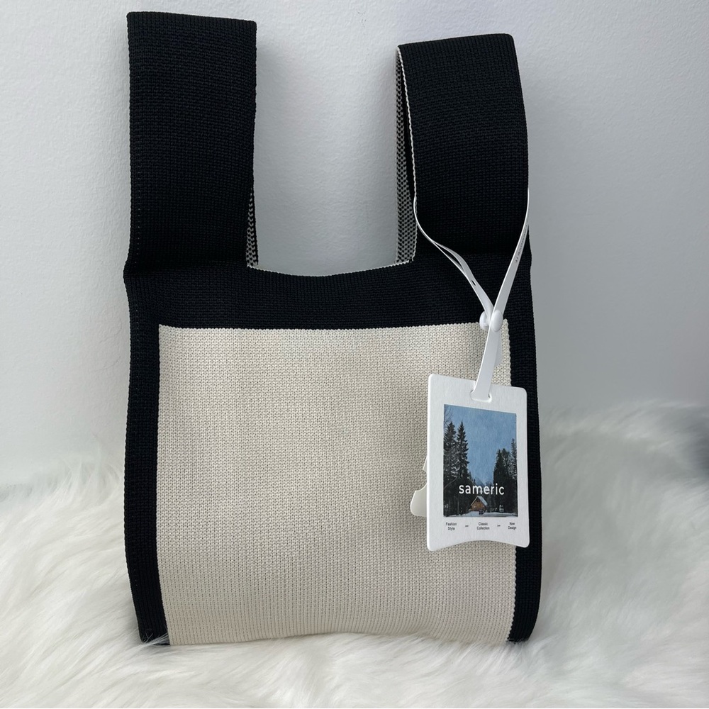 NWT Black and White Compact Stylish Essentials Handheld Bag